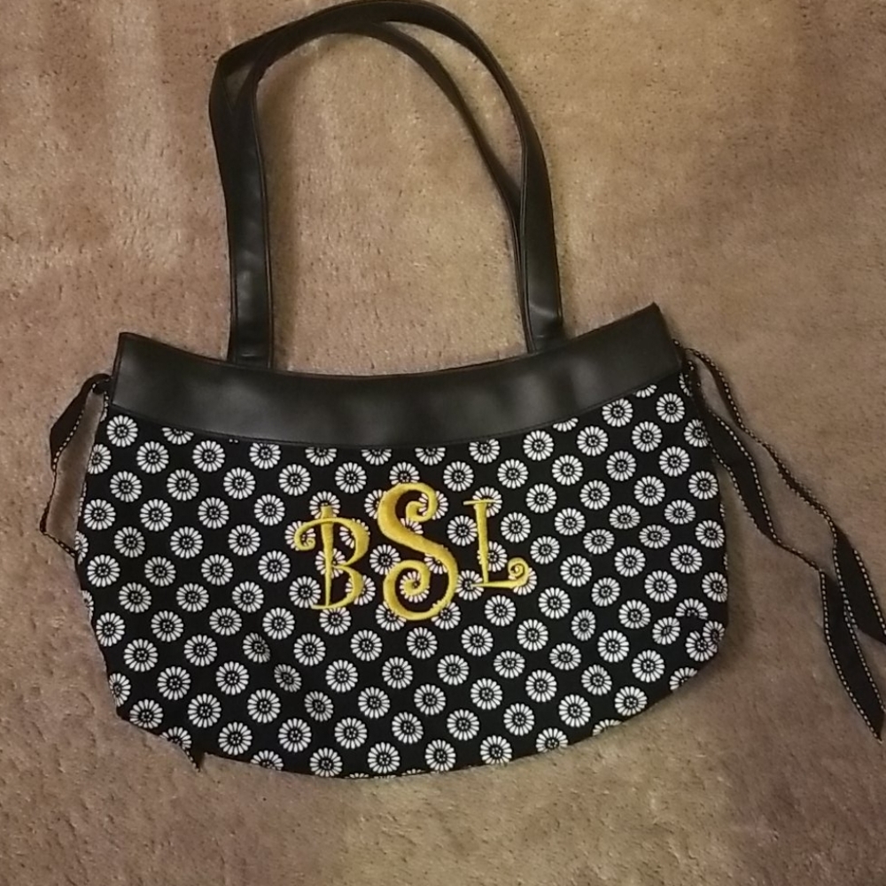 ThirtyOne bag w embroidered letters